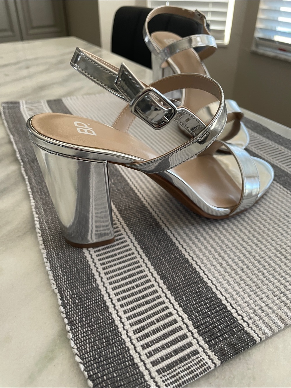 Metallic Block Heel Shoe - Picture 5 of 5